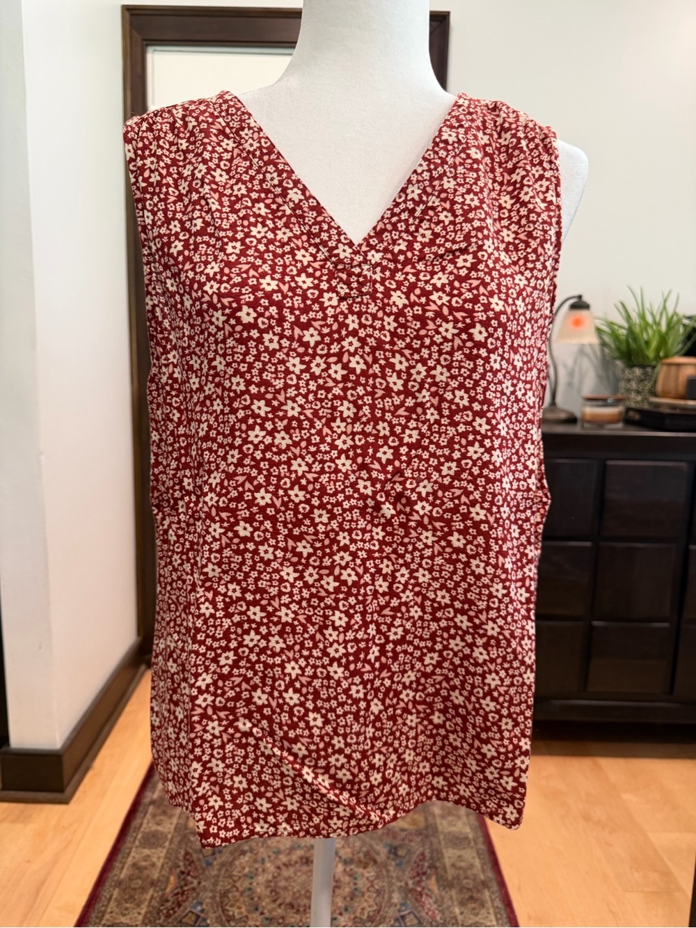 Sonoma Red Floral V-Neck Sleeveless Camisole